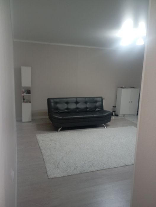 продам 1 комнатную студию