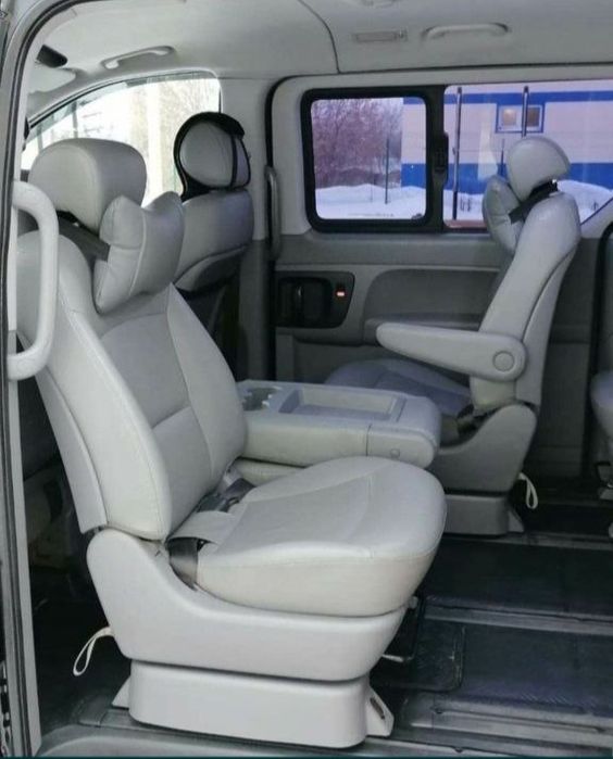 Grand Starex 2008 год