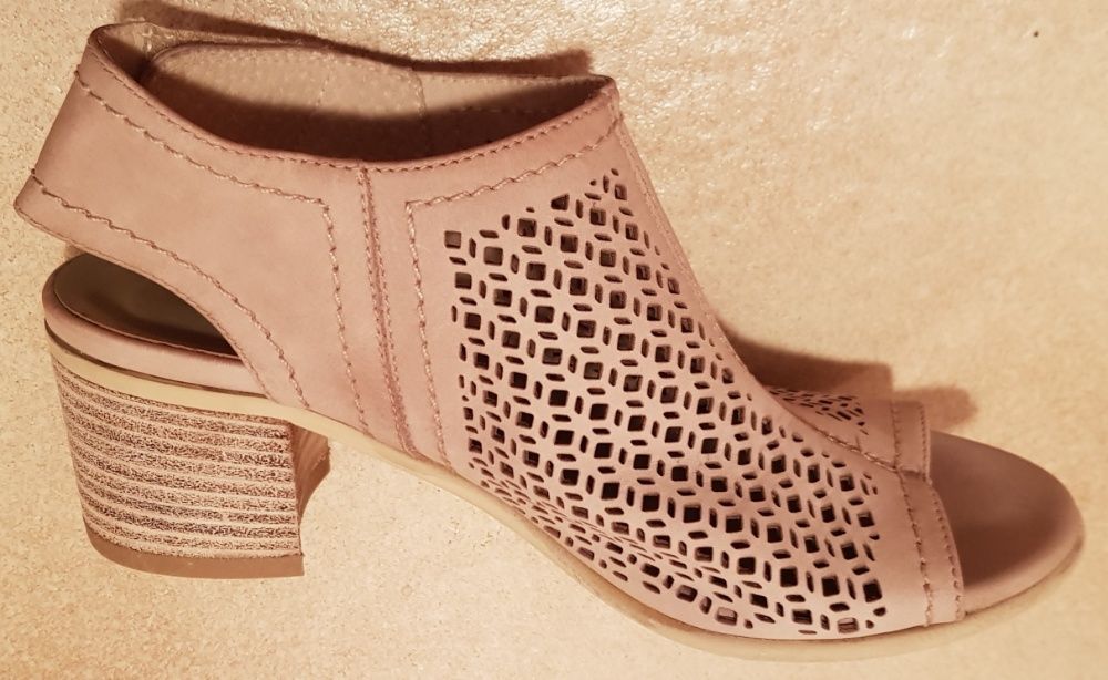 Sandale de damă, firma Nero Giardini; Material: piele naturală