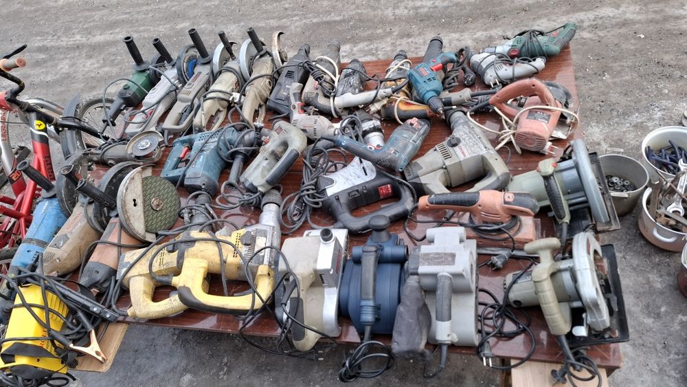 Продам электроинструменты