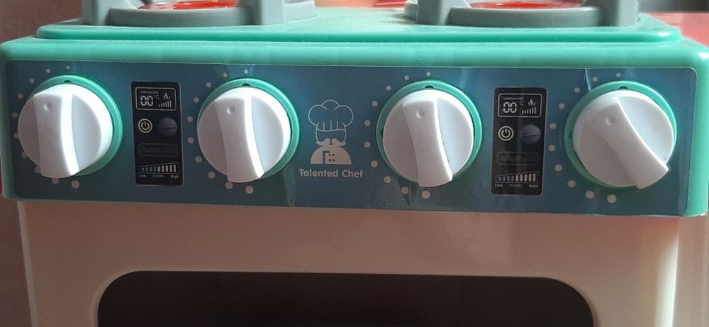 Игрушечная кухня