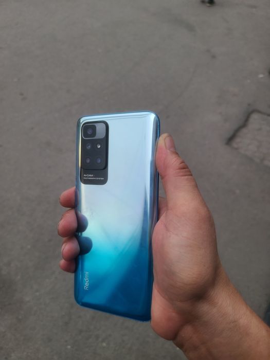 Продам Redmi 10 .