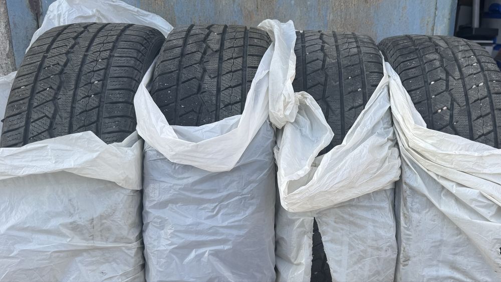 Зимные шины комплект