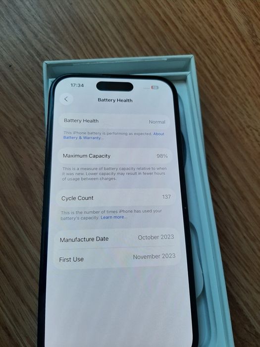iPhone 15 – 98% Battery Health – Кутия и зарядно – Отлично състояние