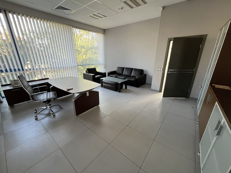 Дава се под наем Офис в София, Хладилника - 324 кв.м за 2400 € - Снимка #11