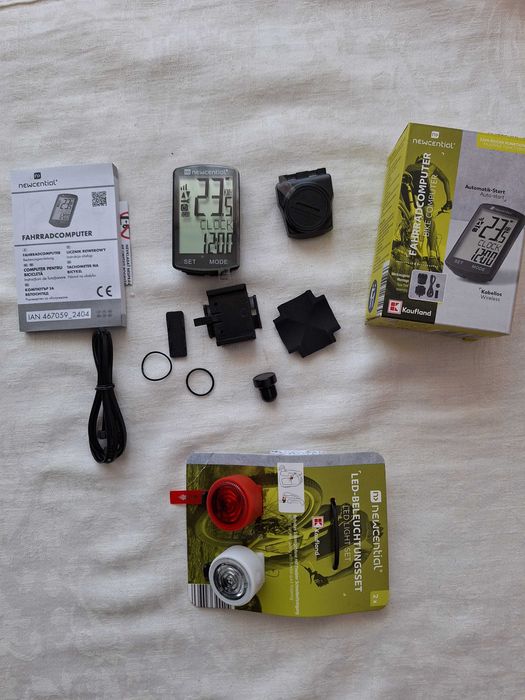 Bicicleta - Ciclocomputer Wireless + set de lumini cu două unități (Noi)