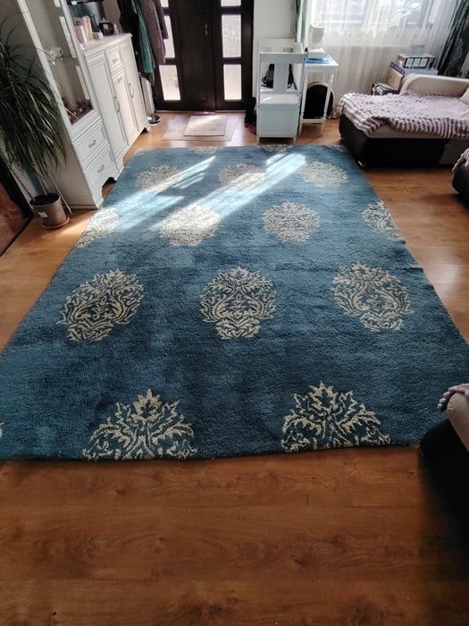 Vand Covor lâna +Perdele brodate turqoise