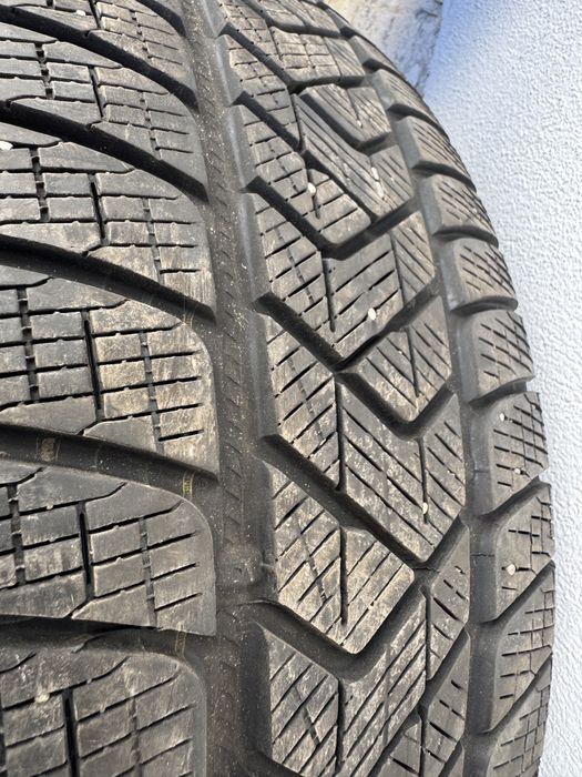Зимни гуми 235/55/19 PIRELLI SCORPION WINTER