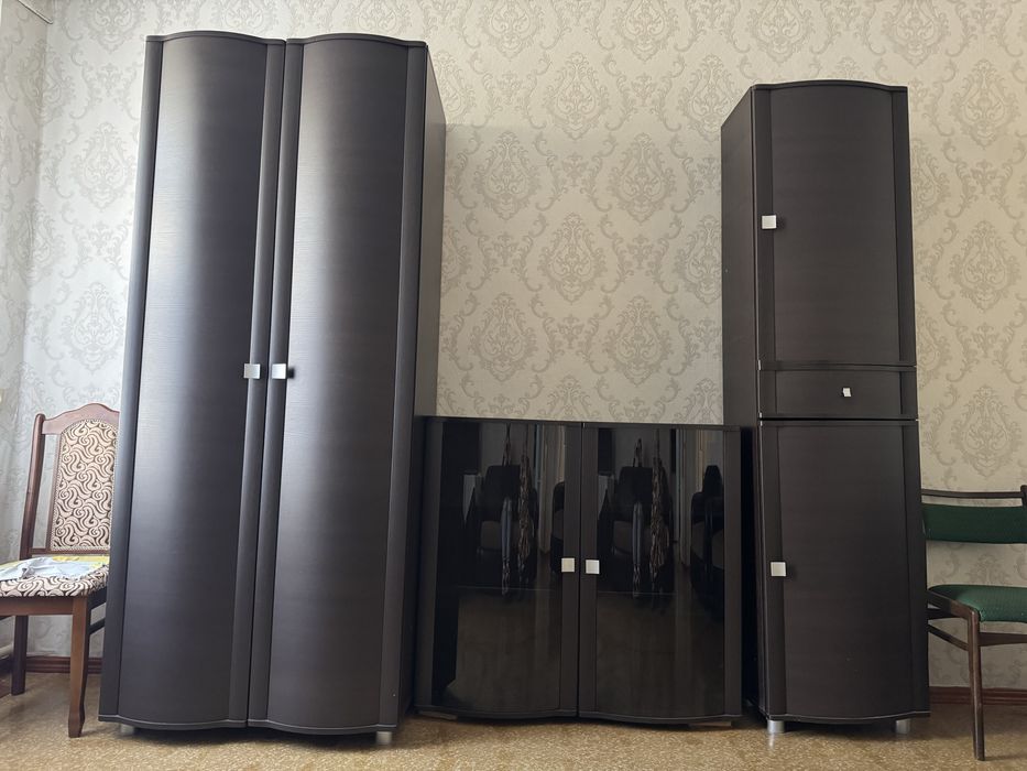 Продаю гарнитур