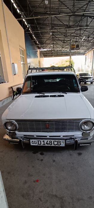 VAZ 2102  yili  1977