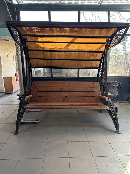 Кресло-качели с навесом