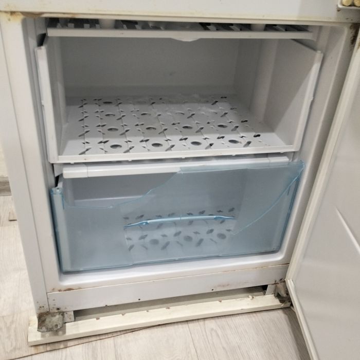 Холодильник сатылады