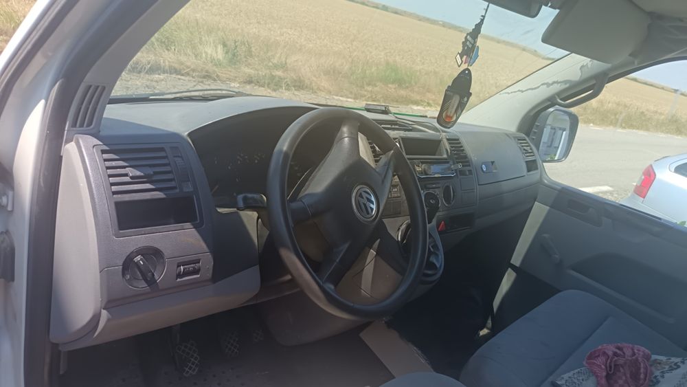 Volkswagen  t5  utilitara