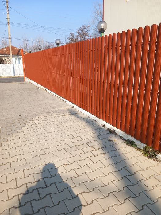 Garduri și porți la comanda clientului