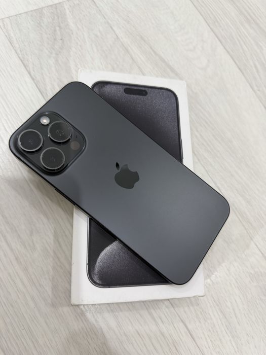 15 pro max 1Tb Black Titanium