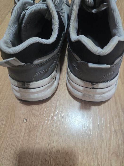 Продам кросовки   warrior в плохом состоянии