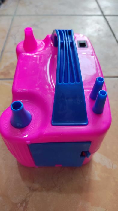 Шар ишириш учун насос. Электрический воздушный насос. Насос для шаров.