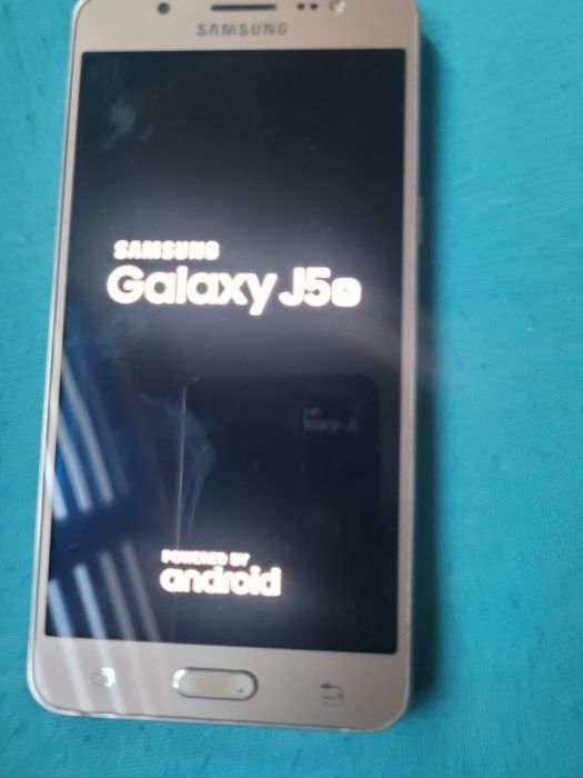 Samsung Galaksi J5