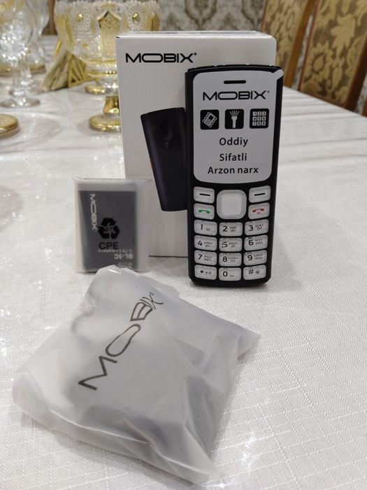 Moobix A10 knopkali telefon