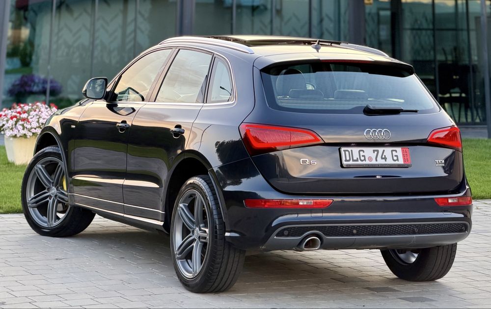 AUDI Q5 /3x S-line/ 2.0 TDI 177CP Quattro/Distronic/Lanne Asisst/Drive Select/Pano/Keyless/Entry/Goo/JanteR20