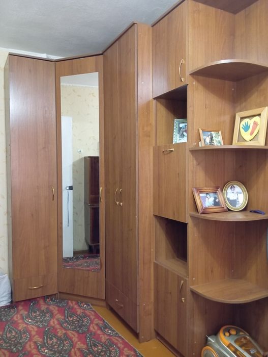 Продам большой угловой шкаф