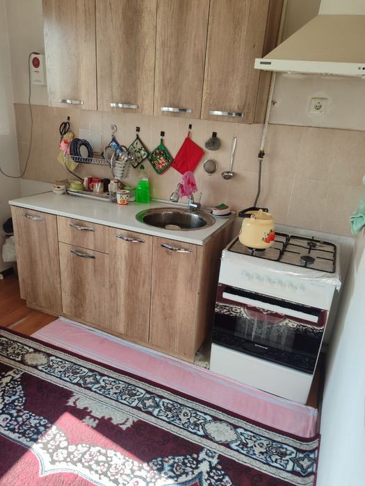 Srochna kvartira  sotiladi. 60 kv.m.Yangiyo'l shahar, Yangi Farovon da