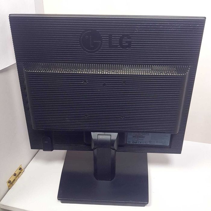 Монитор LG Flatron L1719S