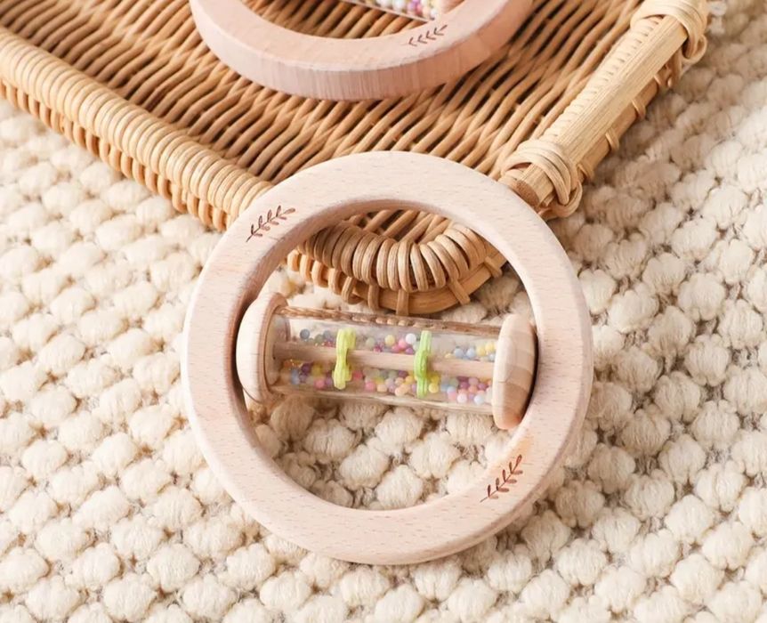 Дрънкалка от дърво с шум на падащ дъжд