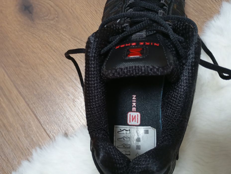 Маратонки Nike!!