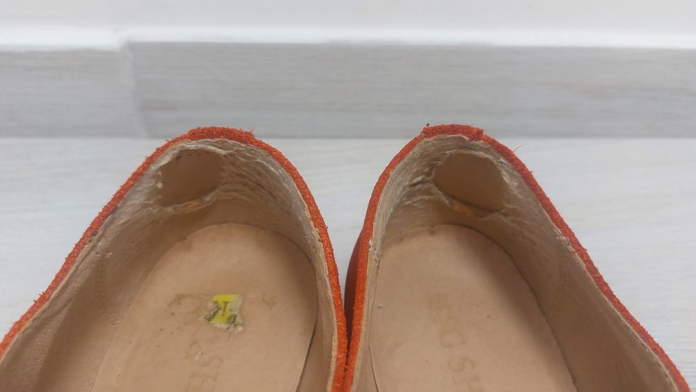 Pantofi rosii piele întoarsă
