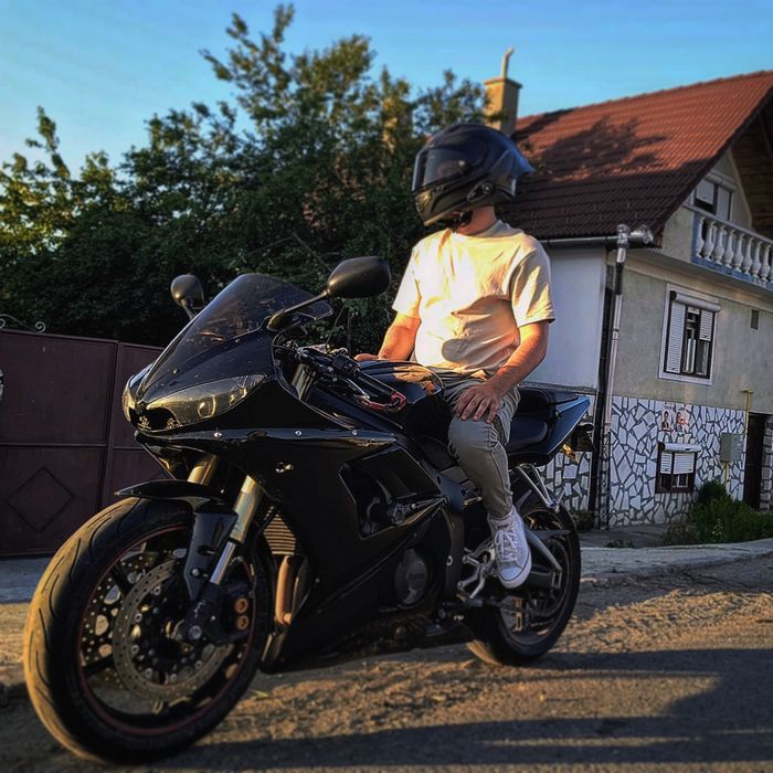 Yamaha YZF- R6 an 2005