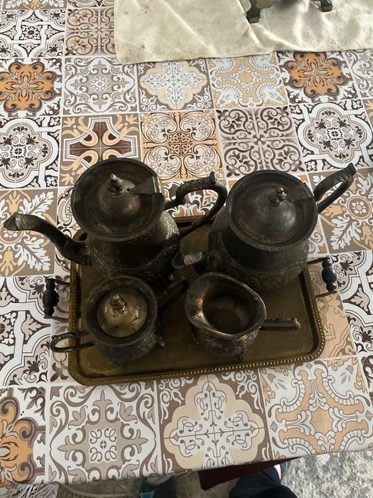 Продам коллекционные предметы, часы и самовар антикварный 1825г.