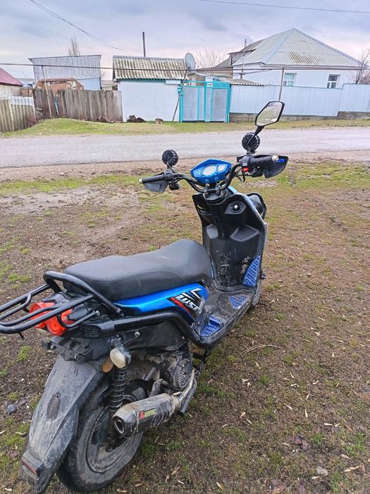 Мопед бумер скутер