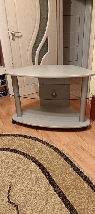 Тв маса Телевизионна маса