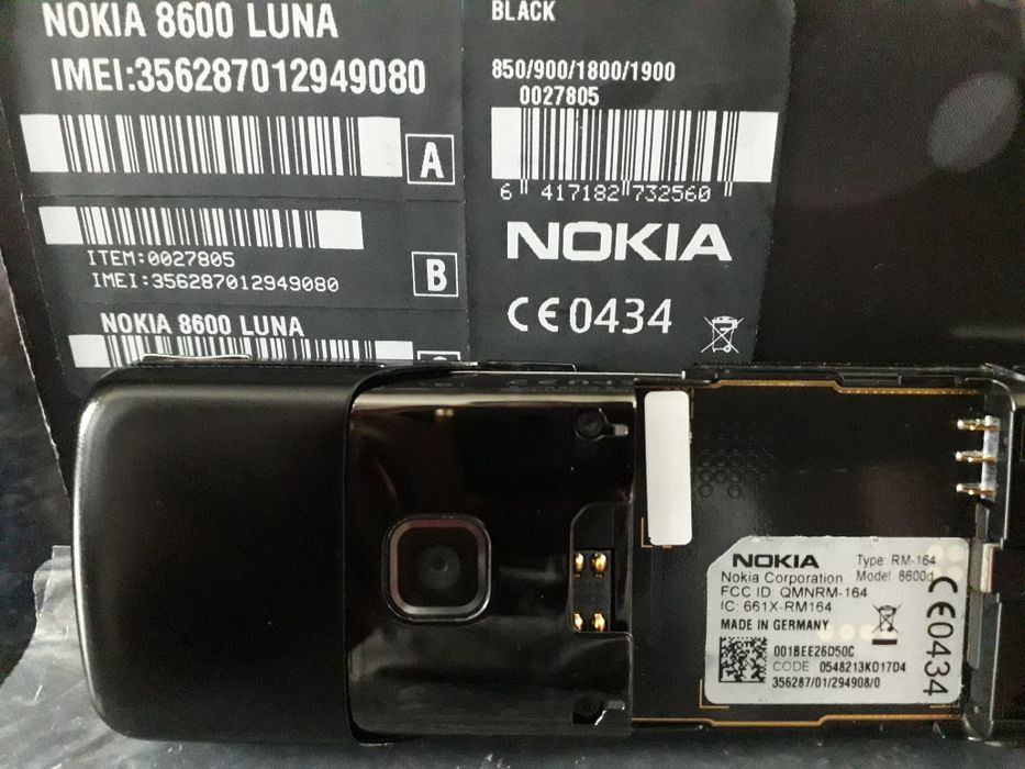 Nokia 8600 Luna Pachet Complet