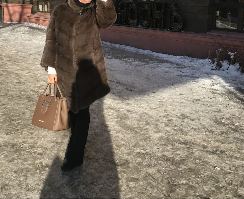 Продаю норковую шубу