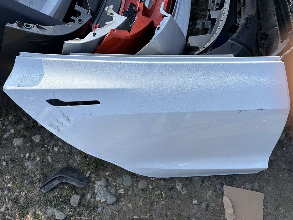 Врата Тесла 3/Tesla Model 3