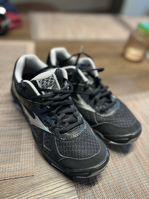 MIZUNO WAVE BOLT 7, 38-ми номер - за скуош, бадминтон и волейбол