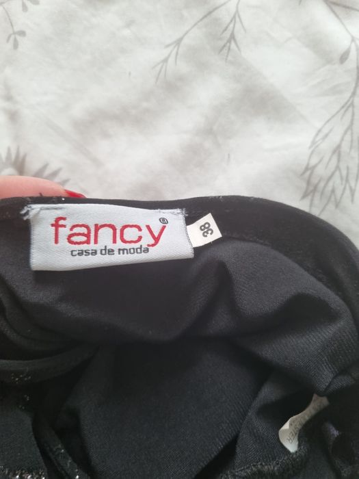 TOP negru cu sclipici!!