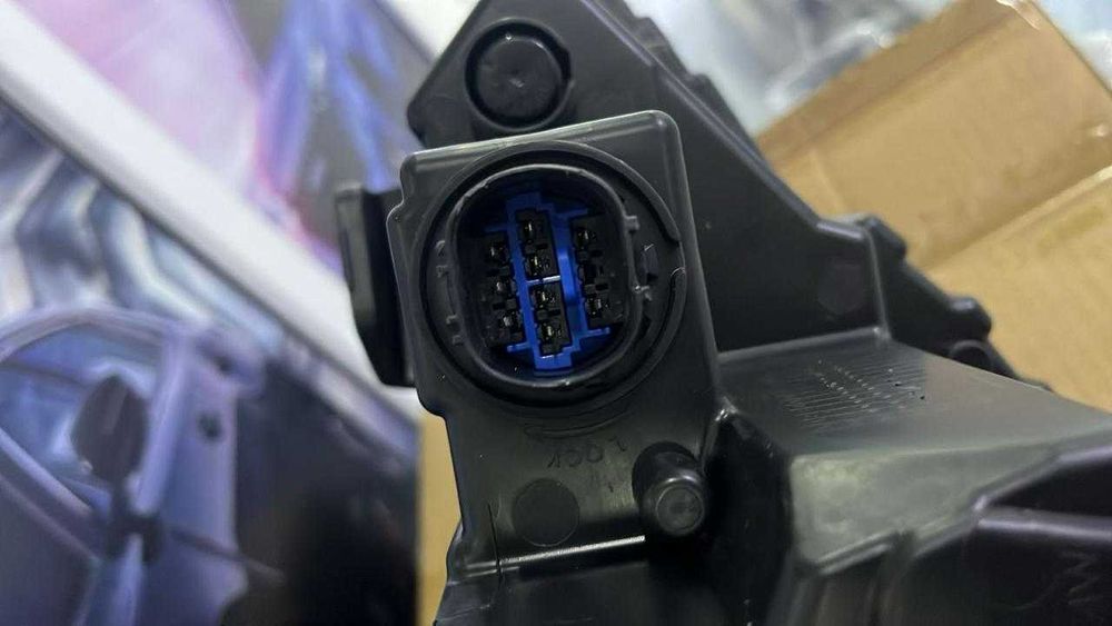 Фары на Elantra CN7 China/Korea