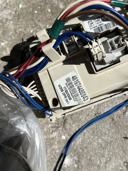 Продавам пералня Whirlpool AWO/D 9361 на части