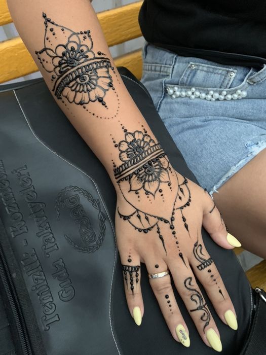 Роспись хной, мехенди