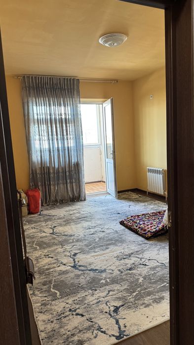 Qorasaroyda 2 xonali uy arendaga beriladi. Faqat oilaga