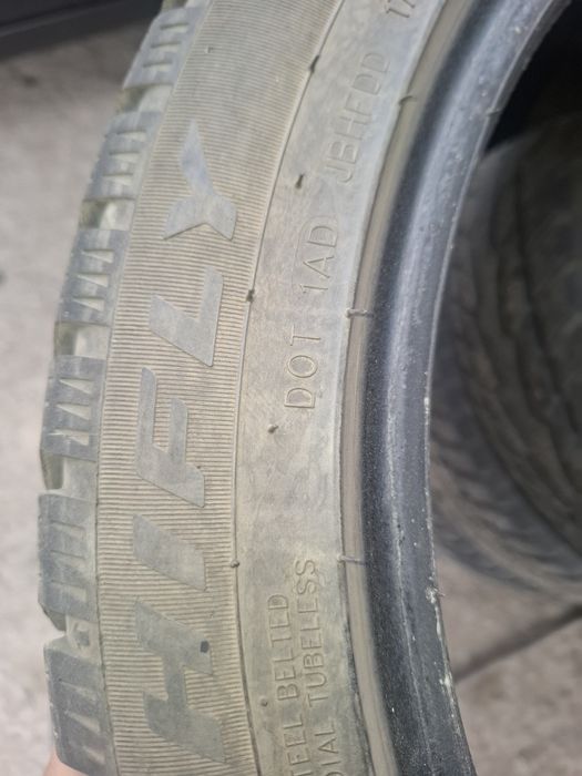 Продам комплект зимние шины 18 размера