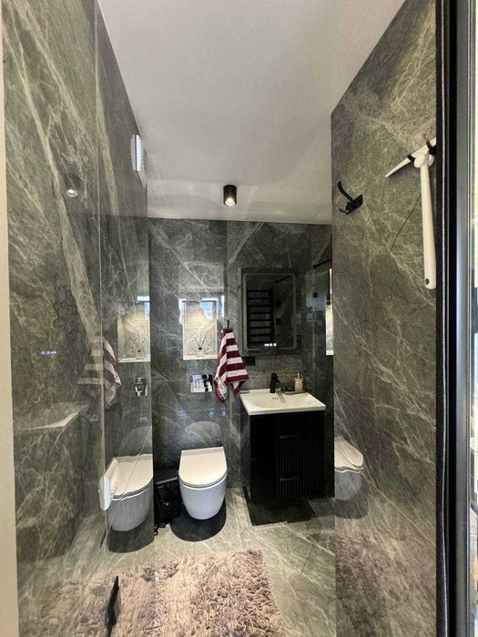 ПРОДАЁТСЯ 5-комнатная квартира ул. Афросиаб