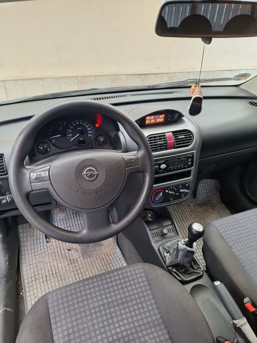 Opel corsa-c 2004