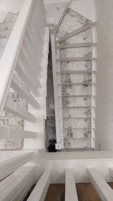 Установка на лестницу ковровые дорожки