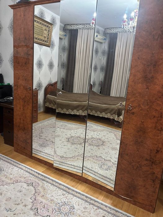 Спальний гарнитур