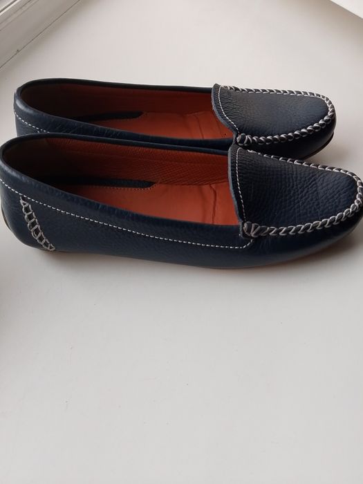 Продам женские туфельки