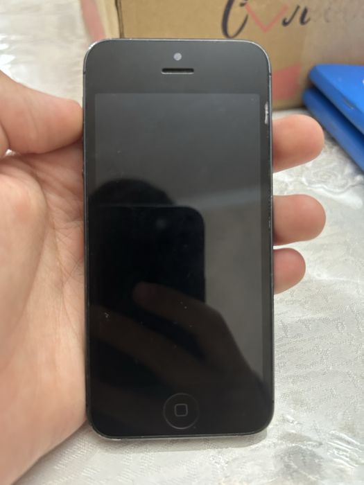 Продам срочна телефон iphone 5 G